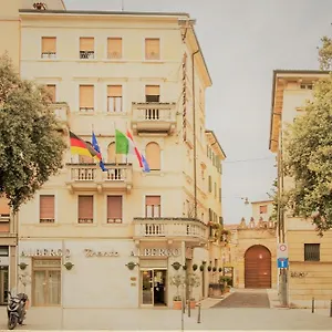 Trento 2*, Verona Itálie