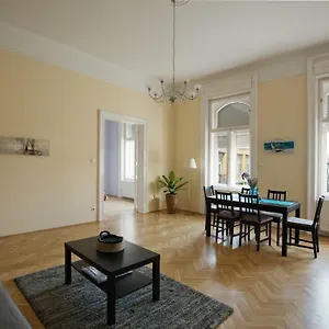 Klauzal Ter 9 , Budapešť Maďarsko
